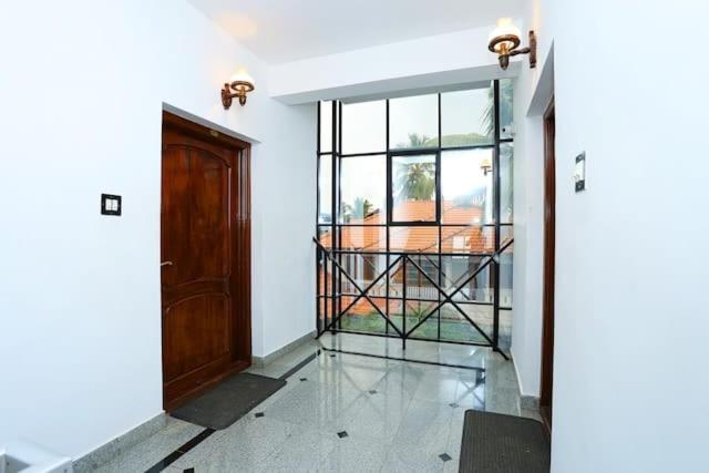 The Solo Apartments Kadavanthra Kochi 외부 사진