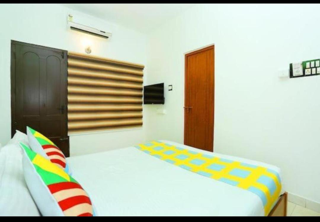 The Solo Apartments Kadavanthra Kochi 외부 사진